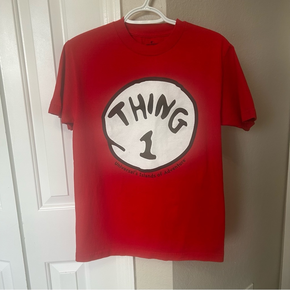 Universal’s Islands of Adventure Red 'Thing 1' Unisex T-Shirt Size Small